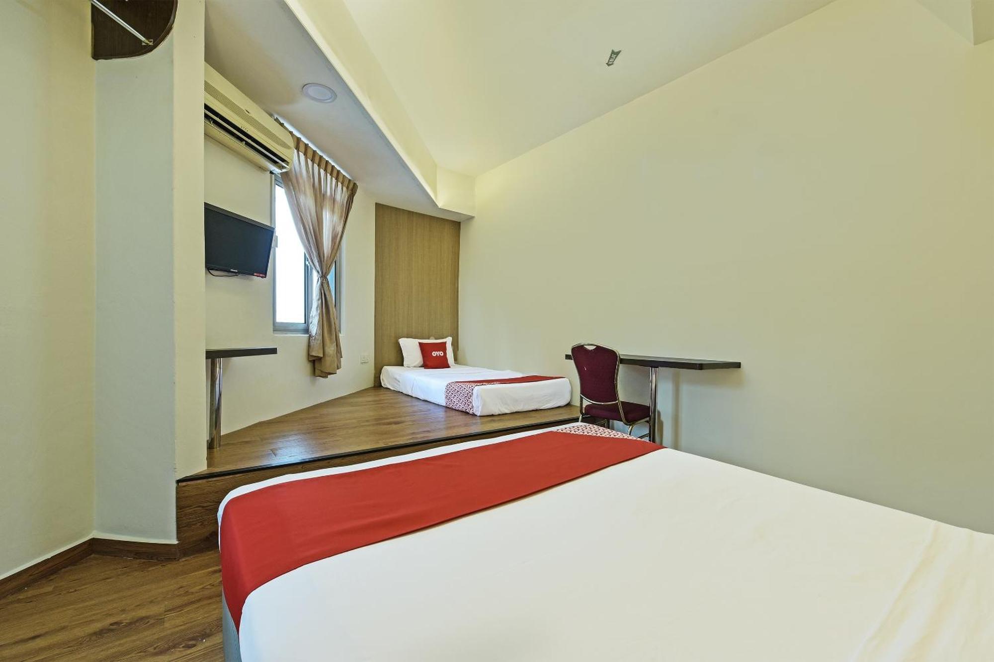 OYO 44036 Hotel De Perdana Hill Batu Pahat Buitenkant foto