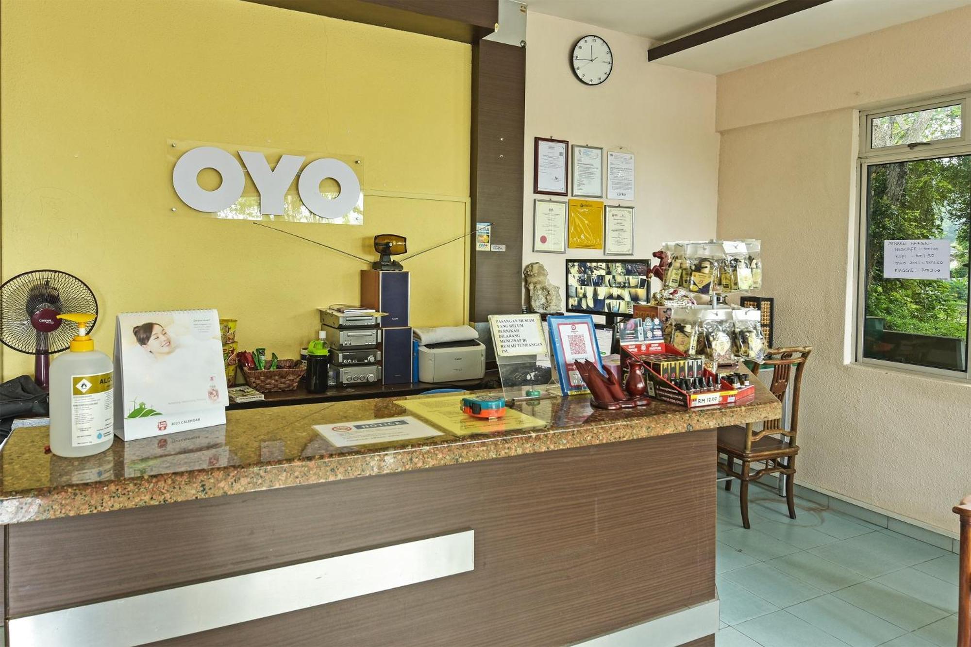 OYO 44036 Hotel De Perdana Hill Batu Pahat Buitenkant foto