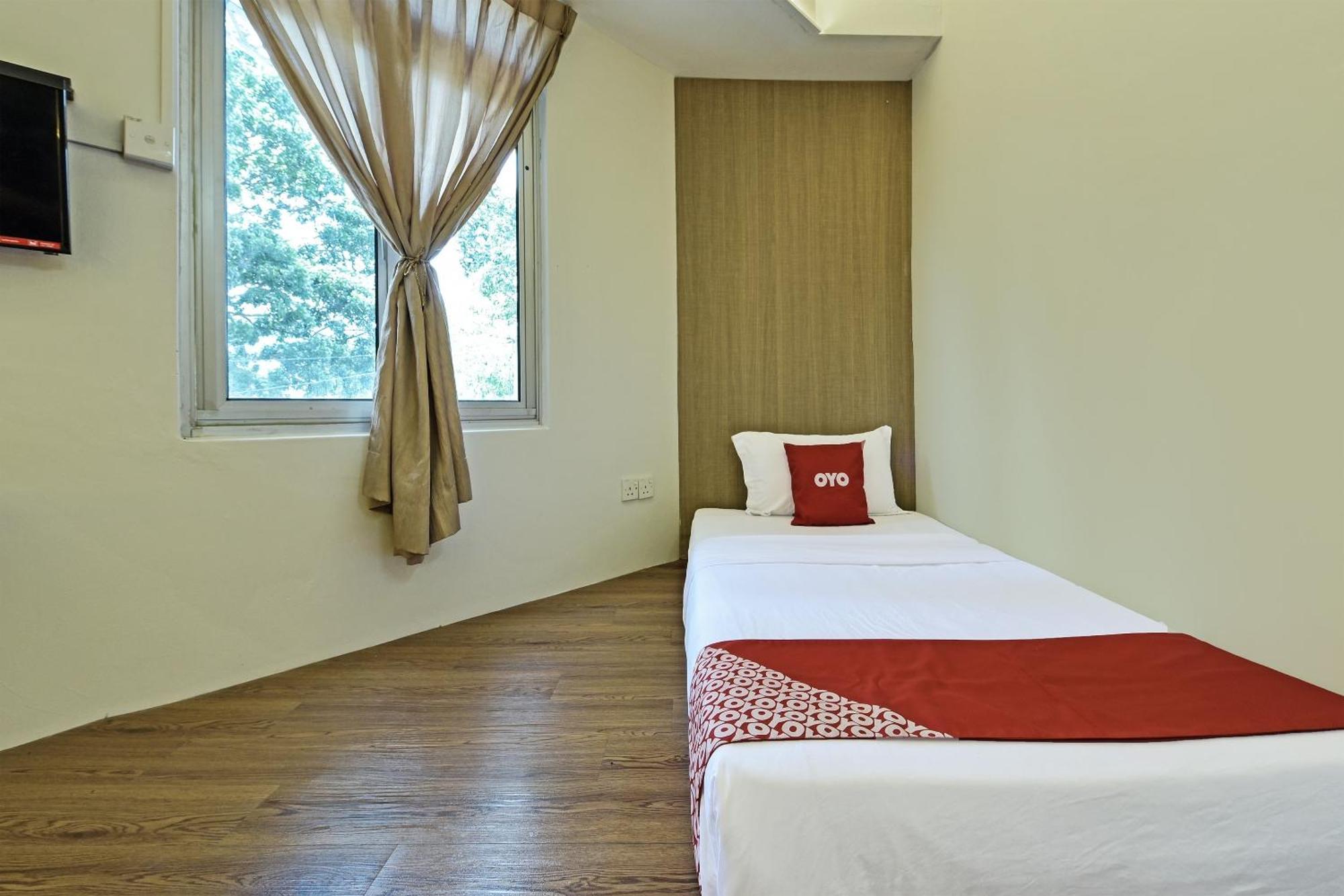 OYO 44036 Hotel De Perdana Hill Batu Pahat Buitenkant foto